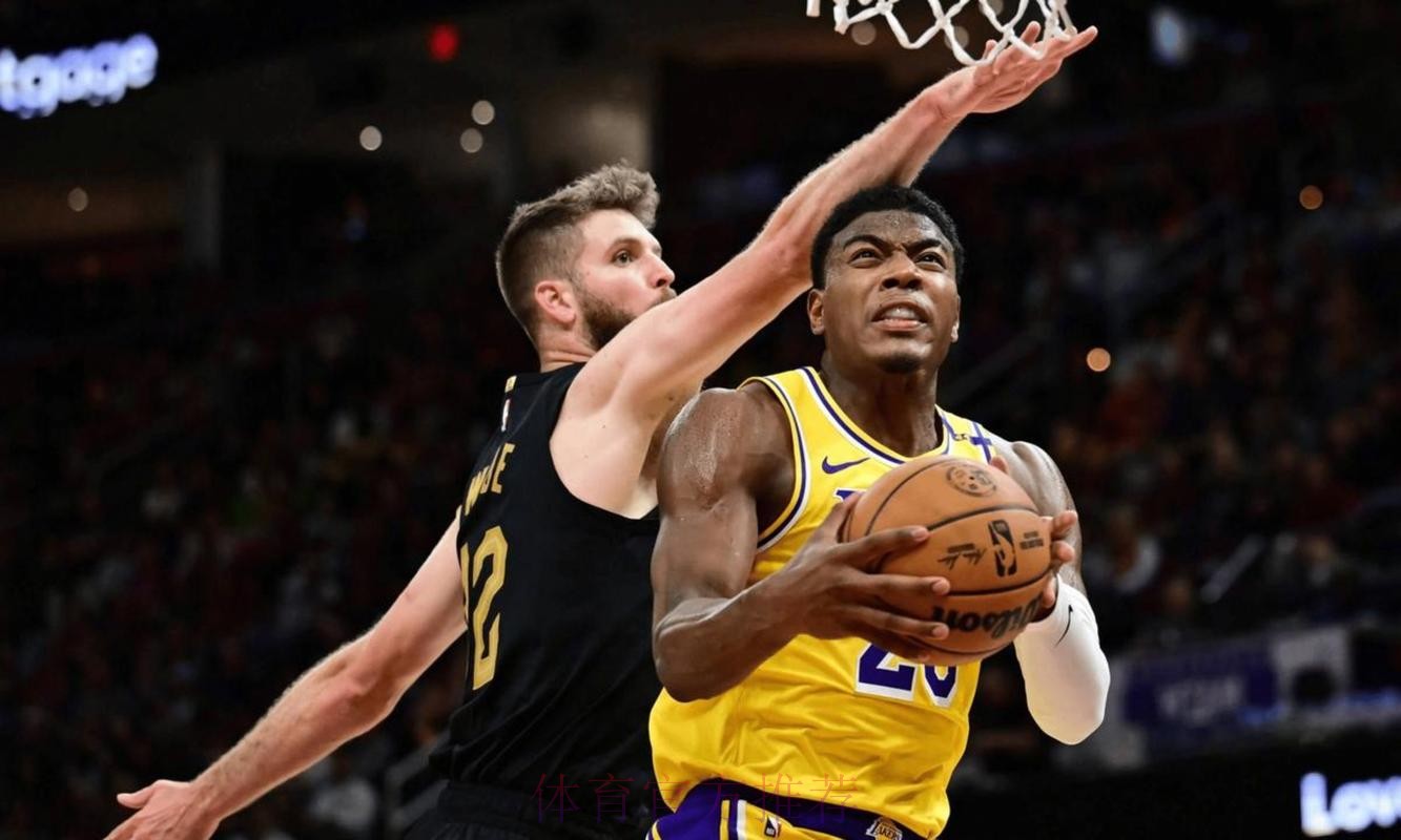 八村垒替补出战21分钟,10中4、三分6中2得到10分,正负值+8 八村垒替补出战21分钟,10中4、三分6中2得到10分,正负值+8